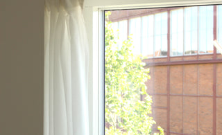 Guide: Sådan hænger du gardiner op uden at bore - EasyGardin